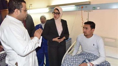وزيرة الصحة: توفير الرعاية الطبية والنفسية للمصابين وأسرهم.. وخروج مصاب بعد تماثله للشفاء اليوم