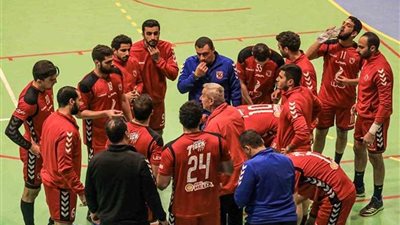 فريق اليد بالأهلي يفوز على الجزيرة 32 - 24 في الدوري