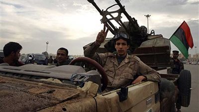 الجيش الليبي يسيطر على الشريط الحدودي مع الجزائر