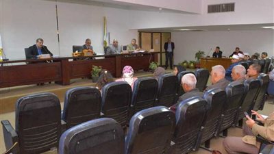 1700 فصل بمبادرة 