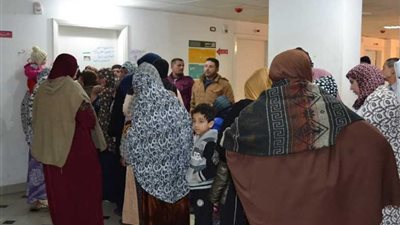 إقبال كثيف في أول أيام 