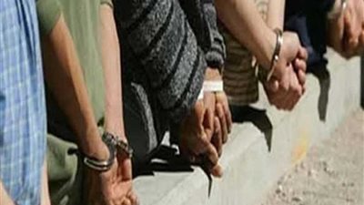 ضبط تشكيل عصابي تخصص في سرقة الهواتف المحمولة