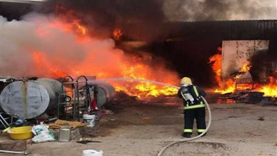 السيطرة على حريق في جراج عشوائي بشبرا الخيمة