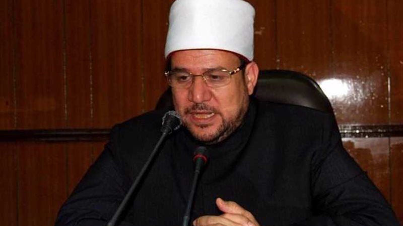 وزير الأوقاف يقرر