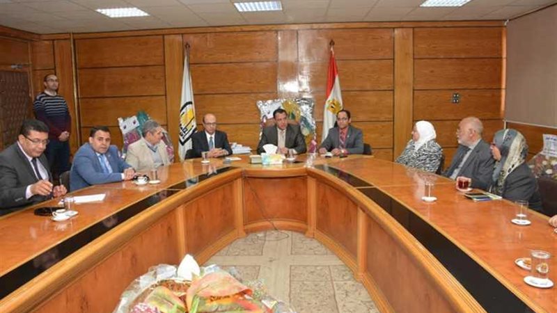 إنشاء معامل متخصصة