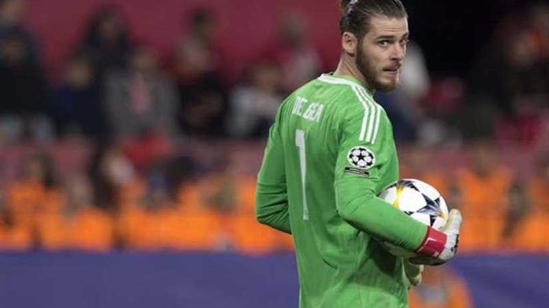 دي خيا يقرر تجديد