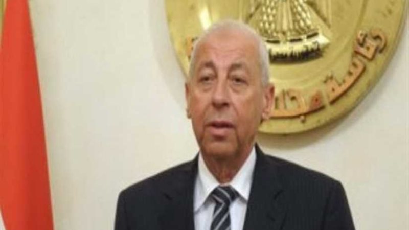 محافظ أسوان ونائب