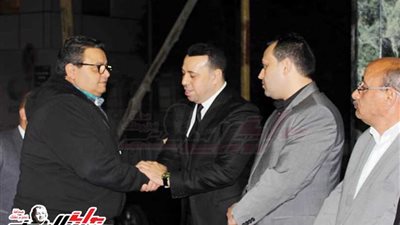 أحمد باشا رئيس تحرير روزاليوسف يتلقى عزاء والده