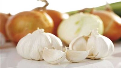 خبيرتان: البصل والثوم للوقاية من تطور مرض السكري