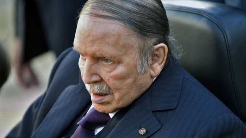 بوتفليقة يكلف وزير