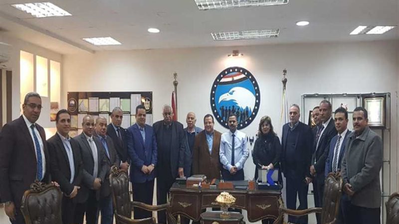 رئيس مستقبل وطن يجتمع