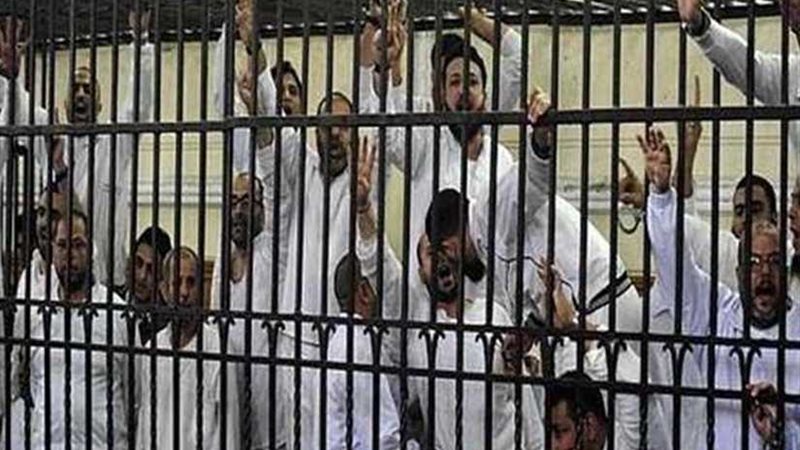 تأجيل محاكمة 33 متهمًا