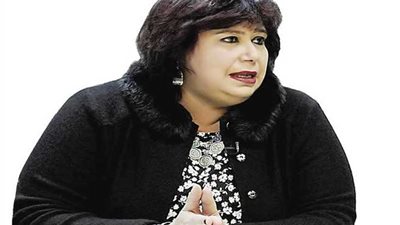 وزيرة الثقافة تنعي نادية عبد العزيز مدرب كورال تنمية مواهب الأوبرا