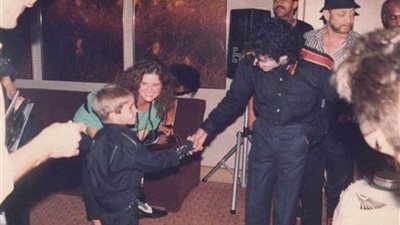 هل اعتدى مايكل جاكسون جنسيًا على الأطفال؟ فيلم وثائقي 