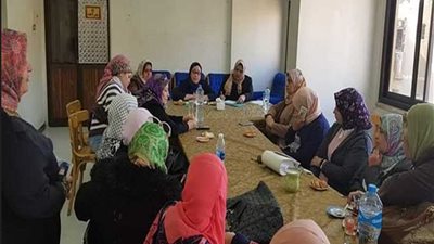 اتحاد عمال بني سويف يحتفل بالأم المثالية