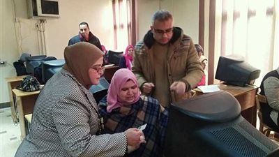 600 مرشح يؤدون الاختبارات للوظائف المؤقتة بتعليم 