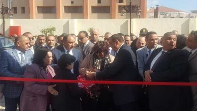 وزيرة الثقافة ومحافظ البحيرة يفتتحان معرض دمنهور الرابع للكتاب