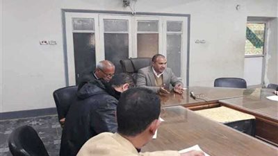 رئيس مركز أبو قرقاص بالمنيا يشدد على ضرورة مواجهة محو الأمية