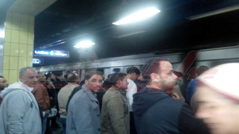 إخلاء قطار مترو بعد