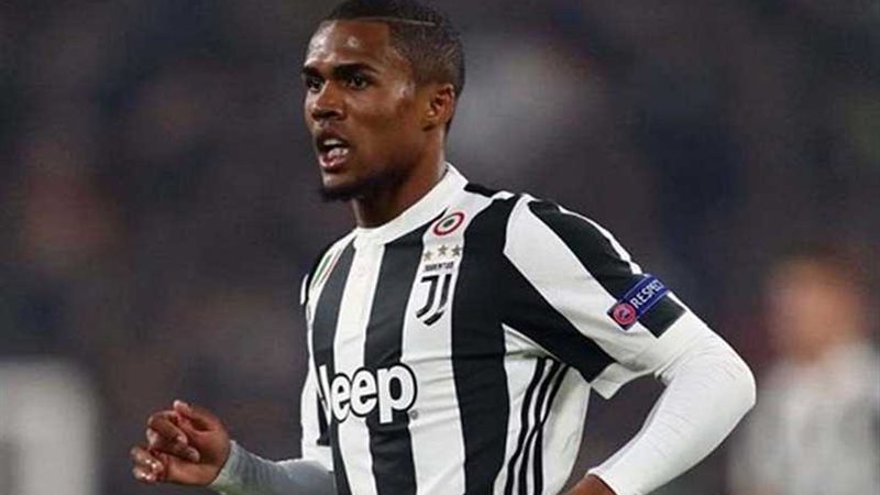 يوفنتوس يفقد دوجلاس