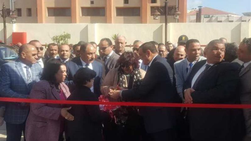 وزيرة الثقافة ومحافظ