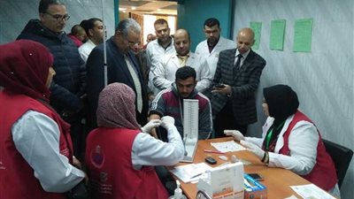مدير صحة الشرقية يتابع 100 مليون صحة وصرف علاج فيروس سي من فاقوس