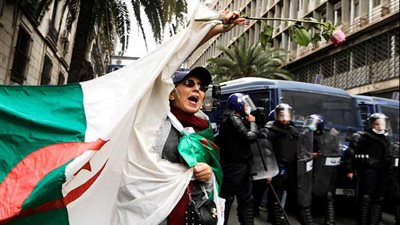 مجلة الجيش الجزائري: الجيش والشعب ينتميان الى وطن واحد لابديل عنه