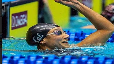 فريدة عثمان تتوج بذهبية سباق 50 متر فراشة ببطولة Arena Pro Swim