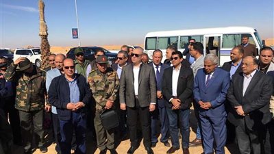 3 وزراء ومحافظ أسوان يتفقدون أعمال تطوير طريق المطار الكورنيش