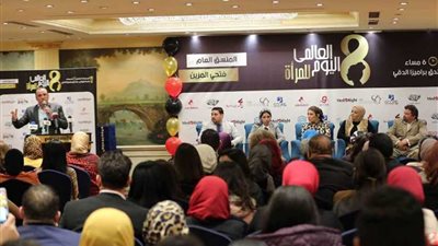 بالصور.. حلقة وصل تكرم 100 شخصية نسائية فى اليوم العالمى للمرأة