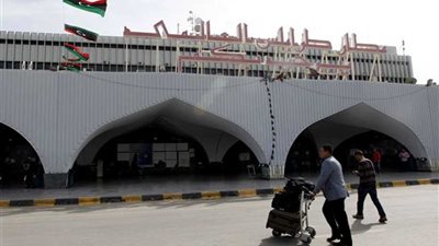 غلق مطار طرابلس بسبب طائرة مسيرة