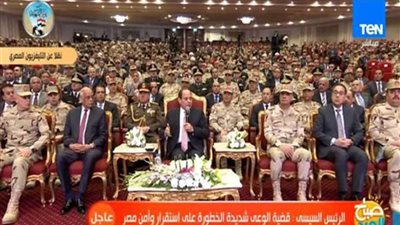 موجز الرابعة.. الرئيس السيسي يشهد الندوة التثقيفية للقوات المسلحة ويرشح اللواء كامل الوزير لتولي وزارة النقل 