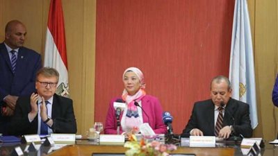 وزيرة البيئة تؤكد خطة الحكومة لتحسين النظافة