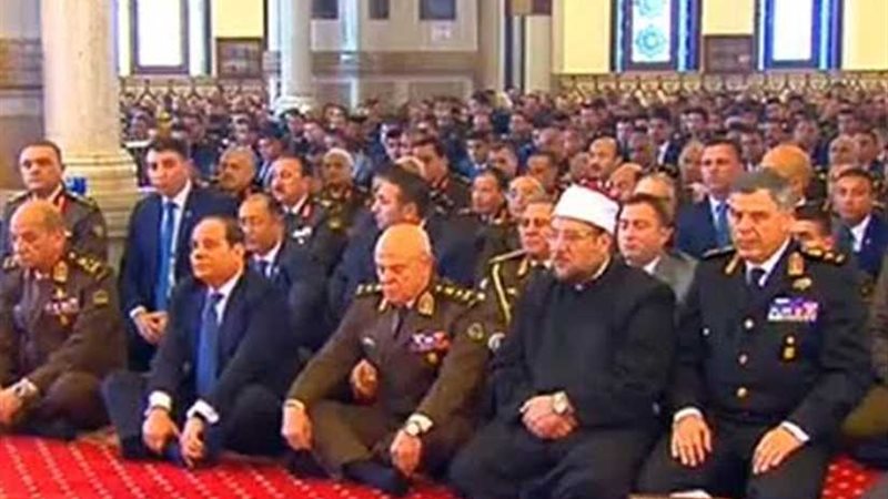 الرئيس السيسي يؤدي