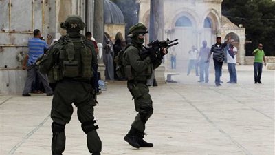 قوات الاحتلال الصهيوني تعتقل موظف أوقاف بالقدس