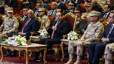 الرئيس السيسي ناصحاً الإخوان: مصر أكبر منكم