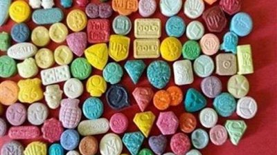 الحكومة تنفى تداول حلوى مخدرة بالمدارس