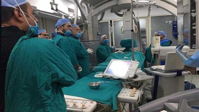 خبير لجراحات القلب الحرجة في ضيافة 