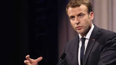 الرئيس الفرنسي يرحب بقرار بوتقليقة بعدم الترشح لولاية خامسة