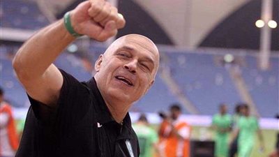 جروس يحفز اللاعبين قبل مواجهة نصر حسين داي