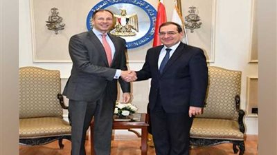 وزير البترول يبحث مع مساعد وزير الخارجية الأمريكي لشئون الطاقة فرص تعزيز التعاون