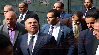 ننشر تفاصيل جولة وزير النقل بمحطة مصر.. 