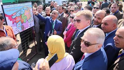 52 جمعية أهلية تجمع القمامة بـ