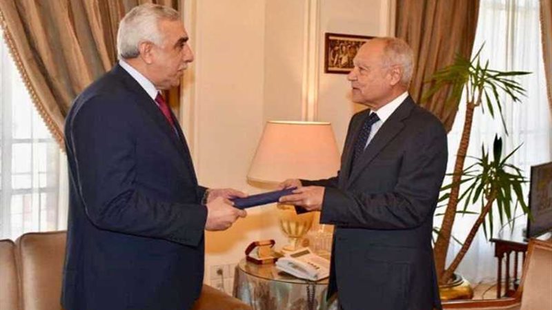 السفير الدكتور أحمد