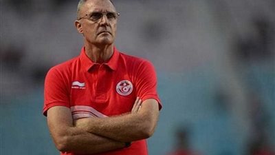 عقب الخسارة من الترجي.. الصفاقسي التونسي يدرس إقالة الهولندي 