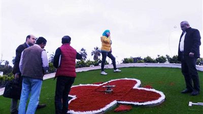 الاستعداد لإعادة تشغيل ساعة الزهور وسط الإسكندرية