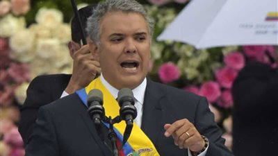 الرئيس الكولومبي يبحث مع وزير الخارجية الإماراتي تعزيز العلاقات الثنائية