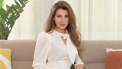 نانسي عجرم تتباهى برشاقتها بعد الولادة