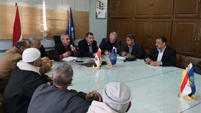 اجتماع موسع بزراعة البحيرة لتطوير ترعة الخندق