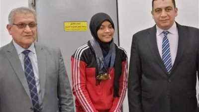 الدكتور عمرو حداد يستقبل اللاعبة نعمة سعيد بطلة العالم في رفع الأثقال